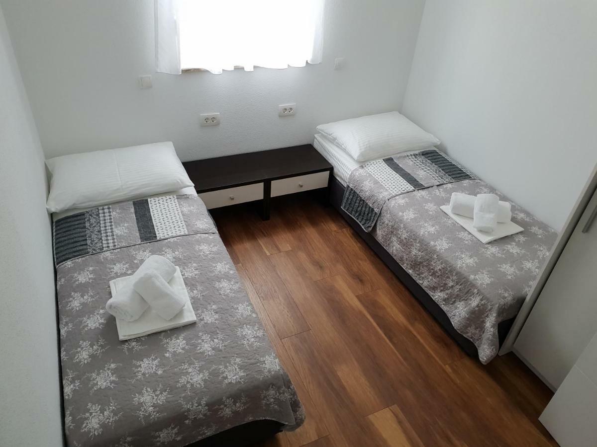Apartmani Marija 巴什卡沃达 外观 照片